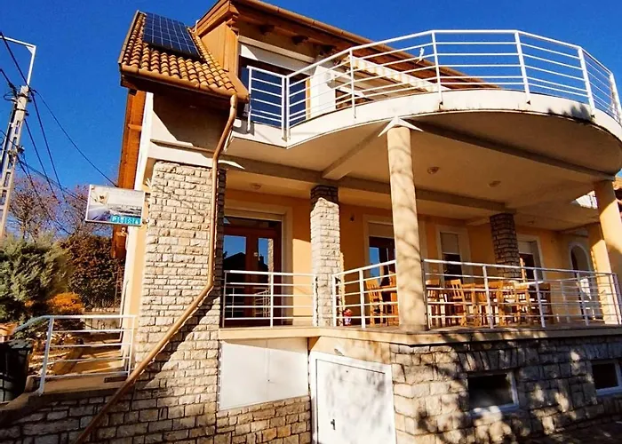 Vitorlas Vendeghaz بيت ضيافة 3*